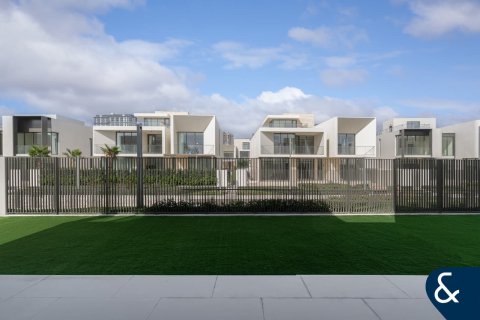 Villa in Dubai Hills Estate, UAE 5 bedrooms, 660 sq.m. № 688847 - photo 25