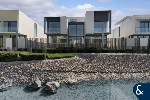 Villa in Dubai Hills Estate, UAE 5 bedrooms, 660 sq.m. № 688847 - photo 4