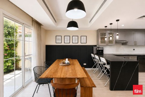 Huvila Dubai, Arabiemiraatit 4 makuuhuonetta, 214.3 m2 № 721104 - kuva 8