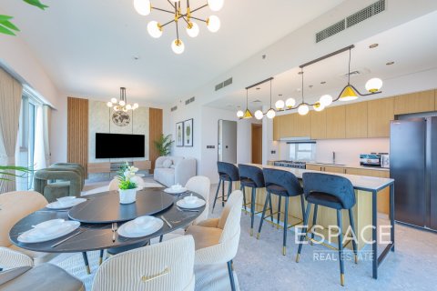Пәтер GOLF SUITES, Дубай Хилс Эстейт, БАӘ-да 3 жатын бөлмелер, 160 м² № 650401 - фото 3