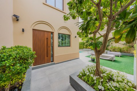 فيلا للبيع في Arabian Ranches 2، دبي، الإمارات العربية المتحدة 4 غرفة نوم ، 335.29 متر مربع ، رقم 739207 - صورة 2