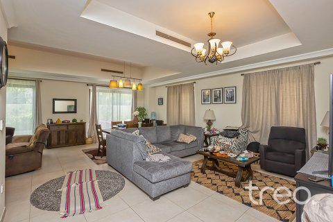 Villa til salg i Arabian Ranches 2, Dubai, UAE 3 soveværelser, 294.32 kvm № 739223 - foto 2