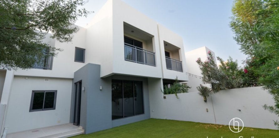 Villa itt: Dubai Hills Estate, EAE, 3 hálószoba, 203 m², azonosító: 688193