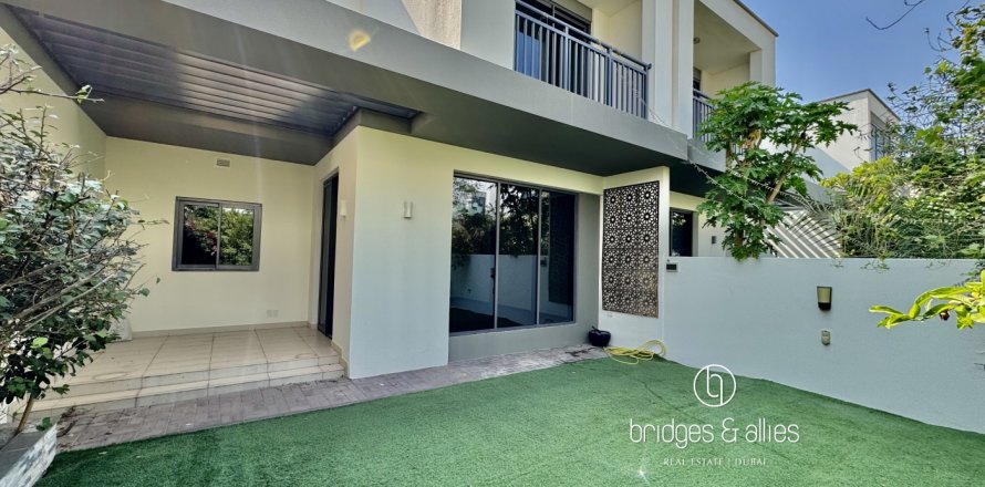 Villa itt: Dubai Hills Estate, EAE, 3 hálószoba, 203 m², azonosító: 688192