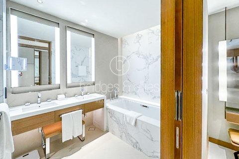 Appartement te huur in Downtown Dubai (Downtown Burj Dubai), Dubai, VAE 3 slaapkamers, 156 vr.m., nr 688196 - foto 13