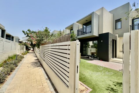 Villa itt: Dubai Hills Estate, EAE, 3 hálószoba, 194 m², azonosító: 688194 - fénykép 20
