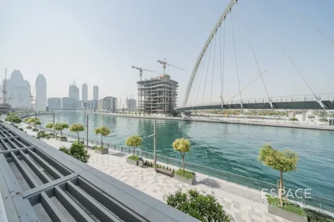 Al Wasl, Dubai, UAE의 판매용 아파트 침실 2개, 129제곱미터 번호 737870 - 사진 1