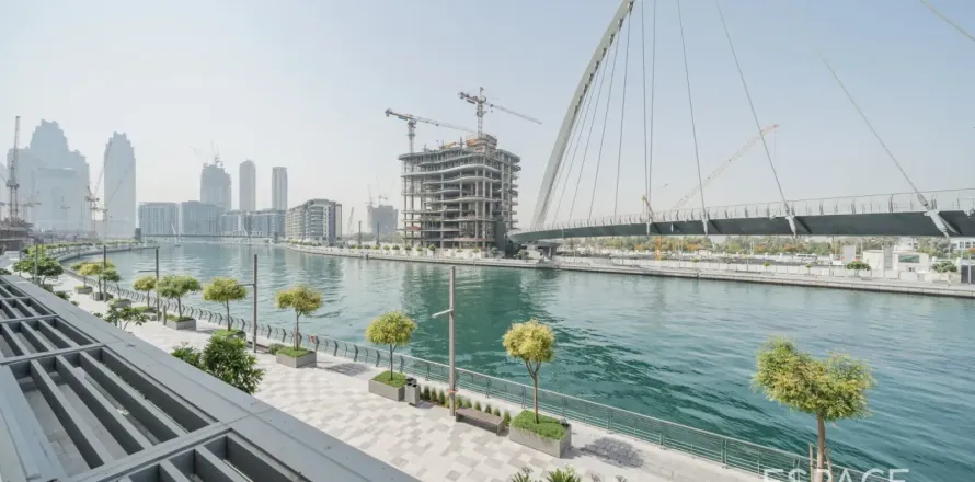 Al Wasl, Dubai, UAE의 아파트 침실 2개, 129제곱미터 번호 737870