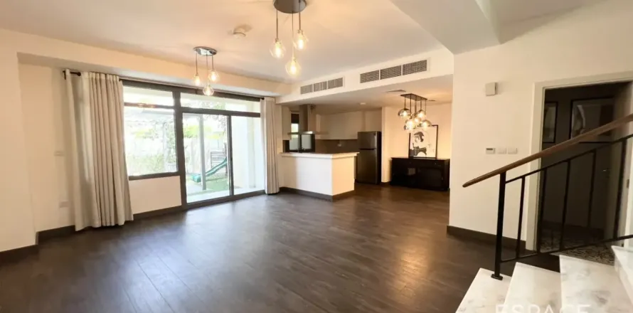 Townhouse în Dubai, EAU 3 dormitoare, 208 mp.  №737869