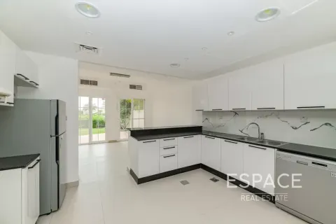 Villa para arrendamento em The Springs, Dubai, EAU 3 quartos, 270 m2 № 738154 - foto 4