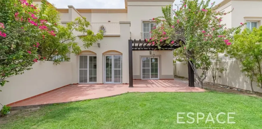 Villa em The Springs, Dubai, EAU 3 quartos, 270 m2 № 738154