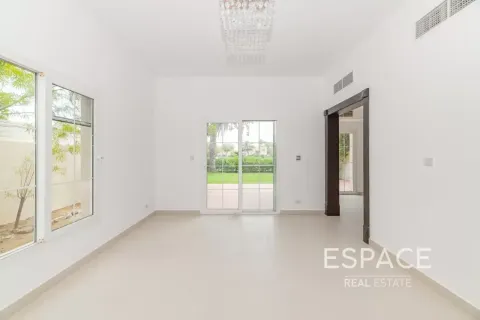 Villa para arrendamento em The Springs, Dubai, EAU 3 quartos, 270 m2 № 738154 - foto 2