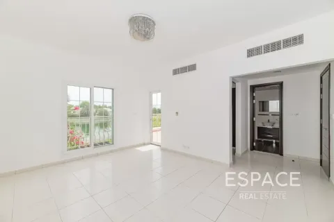 Villa para arrendamento em The Springs, Dubai, EAU 3 quartos, 270 m2 № 738154 - foto 17