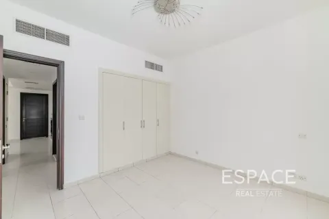 Villa para arrendamento em The Springs, Dubai, EAU 3 quartos, 270 m2 № 738154 - foto 12