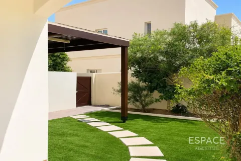 Villa en alquiler en Meadows, Dubai, EAU 3 dormitorios, 320 m2 № 738152 - foto 9