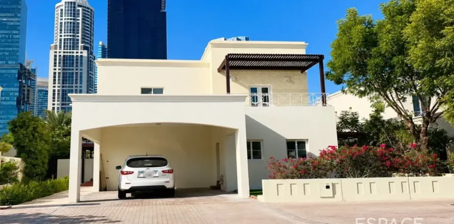 Villa en Meadows, Dubai, EAU 3 dormitorios, 320 m² № 738152