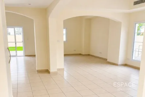 Villa en alquiler en Meadows, Dubai, EAU 3 dormitorios, 320 m2 № 738152 - foto 3
