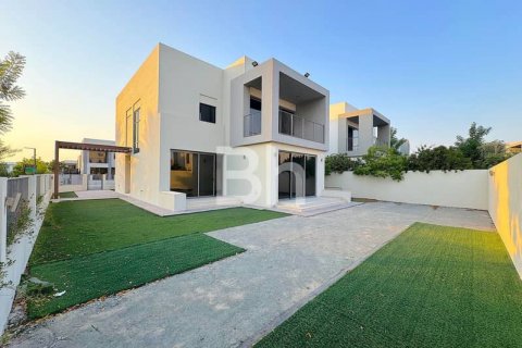 Villa te huur in Dubai Hills Estate, Dubai, VAE 4 slaapkamers, 301 vr.m., nr 643853 - foto 1