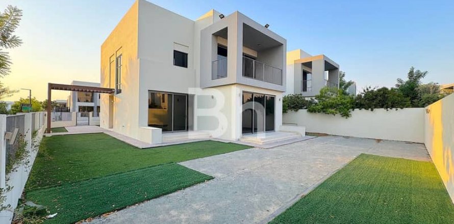 Villa in Dubai Hills Estate, Dubai, VAE 4 slaapkamers, 301 vr.m. nr 643853