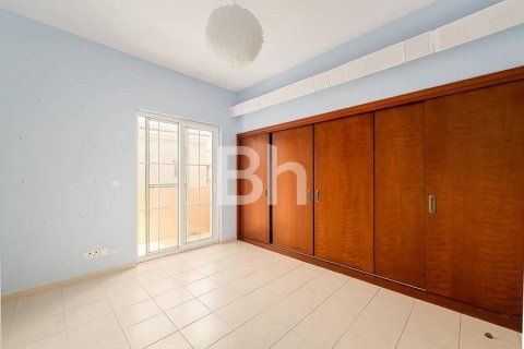 Villa te huur in Arabian Ranches, Dubai, VAE 5 slaapkamers, 640 vr.m., nr 643857 - foto 5