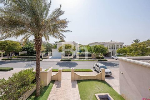 Villa te huur in Arabian Ranches, Dubai, VAE 5 slaapkamers, 640 vr.m., nr 643857 - foto 1