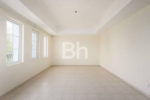 Villa te huur in Arabian Ranches, Dubai, VAE 5 slaapkamers, 640 vr.m., nr 643857 - foto 10