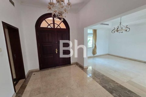Villa in Jumeirah Islands, Dubai, UAE 4 bedrooms, 987 sq.m. № 643855 - photo 7