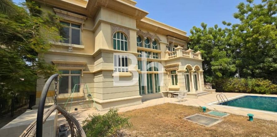 Villa in Jumeirah Islands, Dubai, UAE 4 bedrooms, 987 sq.m. № 643855