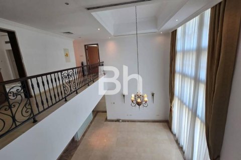 Villa in Jumeirah Islands, Dubai, UAE 4 bedrooms, 987 sq.m. № 643855 - photo 4