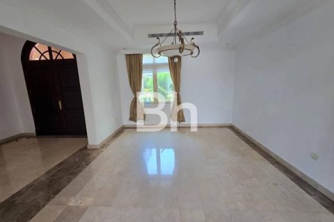 Villa in Jumeirah Islands, Dubai, UAE 4 bedrooms, 987 sq.m. № 643855 - photo 8