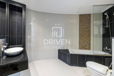 דירה להשכרה ב Downtown Dubai (Downtown Burj Dubai), Dubai, איחוד האמירויות 2 חדרי שינה, 158 מ"ר, מספר 684389 - תמונה 18