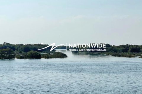 Pozemek v Abu Dhabi, SAE 817 m² Č.: 685600 - fotografie 1