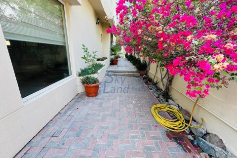 Umm Suqeim, Dubai, संयुक्त अरब अमीरात में विला, 4 बेडरूम, 372 वर्ग मीटर, संख्या 685595 - फ़ोटो 19