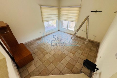 Umm Suqeim, Dubai, संयुक्त अरब अमीरात में विला, 4 बेडरूम, 372 वर्ग मीटर, संख्या 685595 - फ़ोटो 11