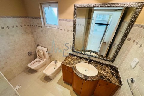 Umm Suqeim, Dubai, संयुक्त अरब अमीरात में विला, 4 बेडरूम, 372 वर्ग मीटर, संख्या 685595 - फ़ोटो 13