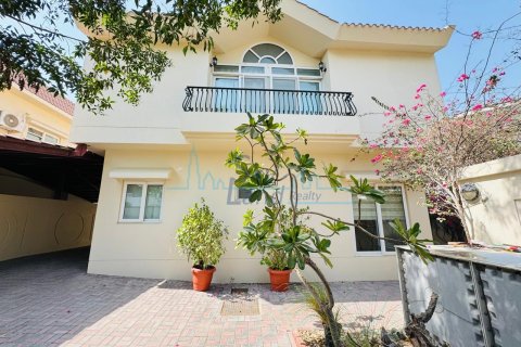 Umm Suqeim, Dubai, संयुक्त अरब अमीरात में विला, 4 बेडरूम, 372 वर्ग मीटर, संख्या 685595 - फ़ोटो 17