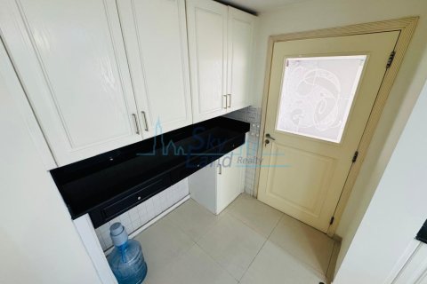 Umm Suqeim, Dubai, संयुक्त अरब अमीरात में विला, 4 बेडरूम, 372 वर्ग मीटर, संख्या 685595 - फ़ोटो 7