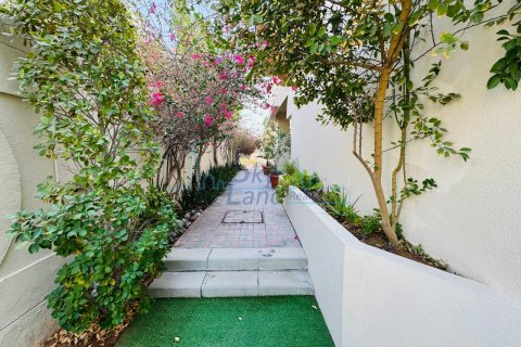 Umm Suqeim, Dubai, संयुक्त अरब अमीरात में विला, 4 बेडरूम, 372 वर्ग मीटर, संख्या 685595 - फ़ोटो 18