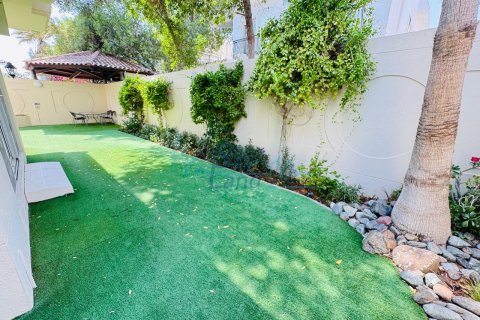 Umm Suqeim, Dubai, संयुक्त अरब अमीरात में विला, 4 बेडरूम, 372 वर्ग मीटर, संख्या 685595 - फ़ोटो 20