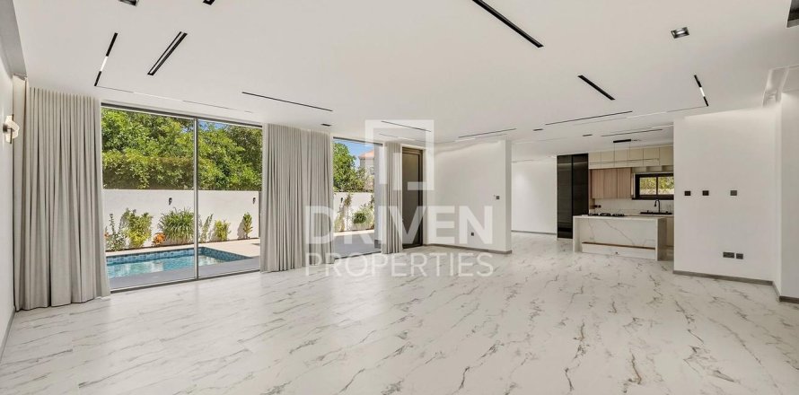 Villa en The Villa, Dubai, EAU 6 dormitorios, 627 m² № 759589