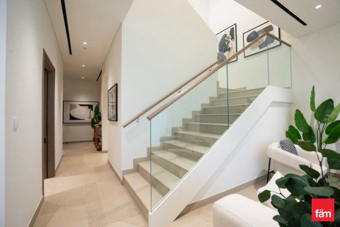 Villa para arrendamento em Dubai, EAU 4 quartos, 398 m2 № 687554 - foto 2