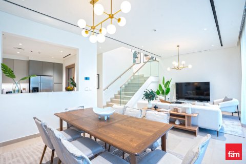 Villa para arrendamento em Dubai, EAU 4 quartos, 398 m2 № 687554 - foto 3