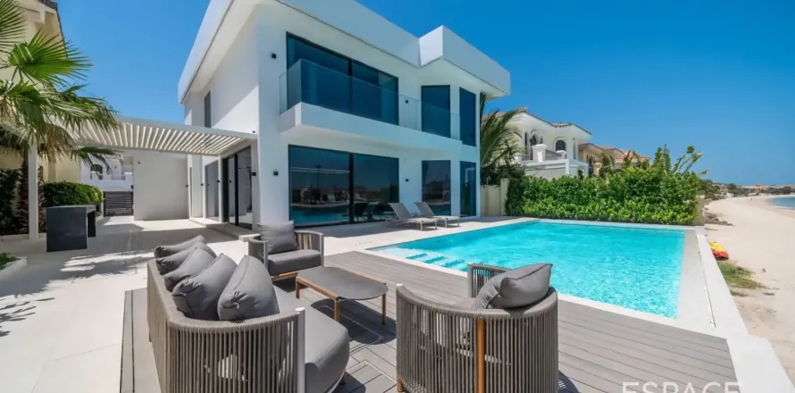 Villa en Palm Jumeirah, Dubai, EAU 5 dormitorios, 505 m² № 737943
