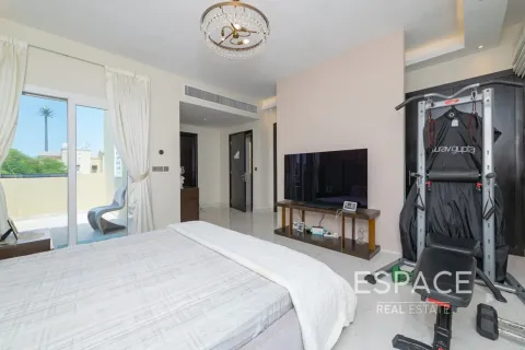 Villa en venta en Arabian Ranches, Dubai, EAU 4 dormitorios, 287 m2 № 737941 - foto 12