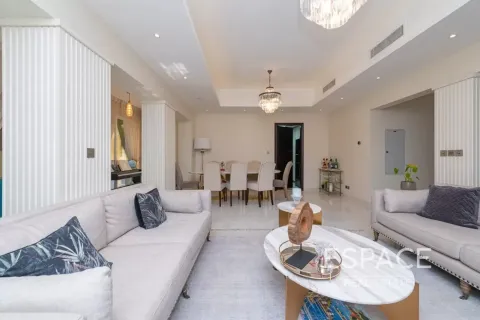 Villa en venta en Arabian Ranches, Dubai, EAU 4 dormitorios, 287 m2 № 737941 - foto 3