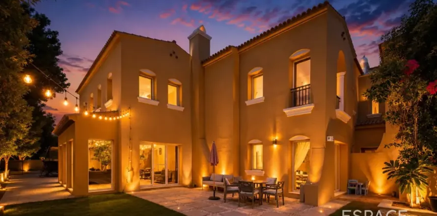 Villa en Arabian Ranches, Dubai, EAU 4 dormitorios, 287 m² № 737941