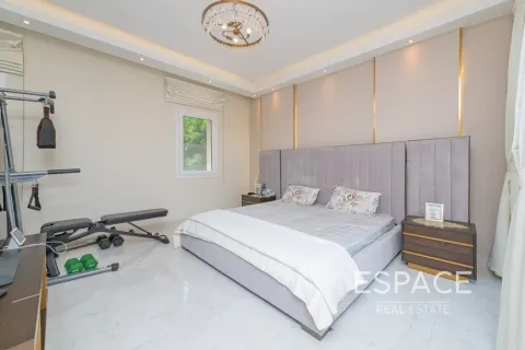Villa en venta en Arabian Ranches, Dubai, EAU 4 dormitorios, 287 m2 № 737941 - foto 16