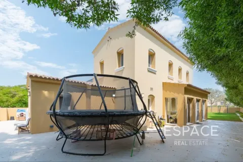 Villa en venta en Arabian Ranches, Dubai, EAU 4 dormitorios, 287 m2 № 737941 - foto 9