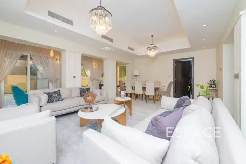Villa en venta en Arabian Ranches, Dubai, EAU 4 dormitorios, 287 m2 № 737941 - foto 5