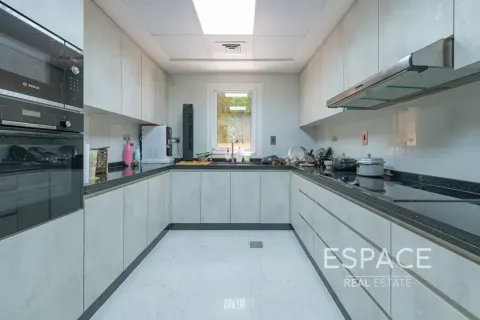 Villa en venta en Arabian Ranches, Dubai, EAU 4 dormitorios, 287 m2 № 737941 - foto 7